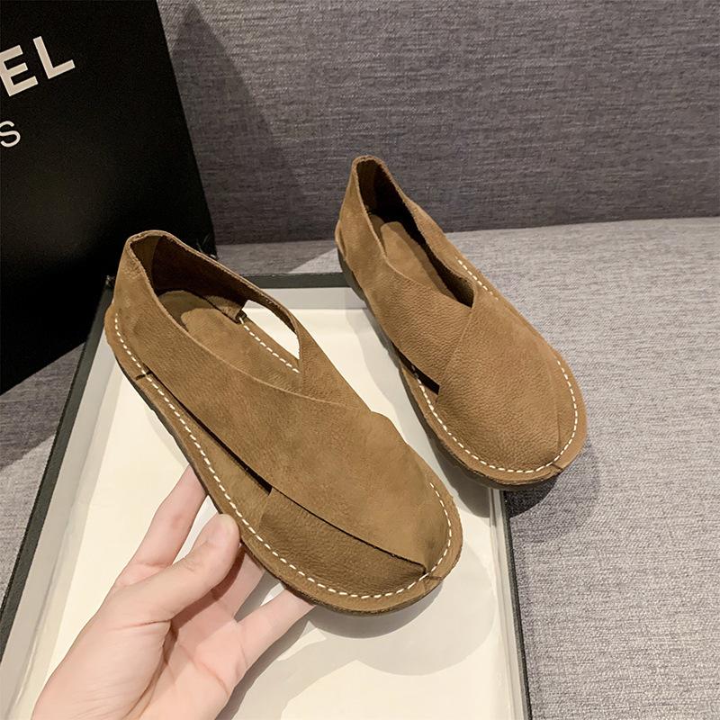 

2025 summer new soft leather women s shoes round head one pedal Roman fisherman sandals women s retro sandals foreign trade large size 35