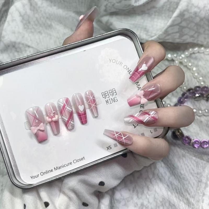 Handmade Sweet Pink Ballet Bowknot Nail Stickers for Autumn/Winter - Cute & Versatile Heart Design.