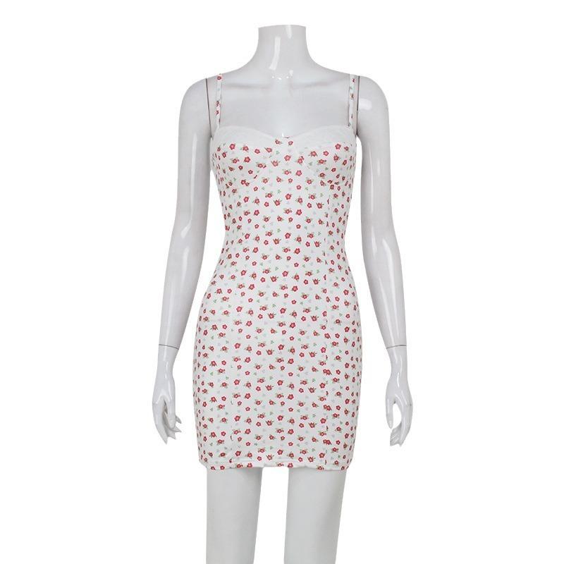 Französische Spitze mit süßem und würzigem Mädchen, reinem Wind, tiefem V, kleinem Neckholder-Nachthemd, schlankes Wickel-Gesäß, kurzes Kleid