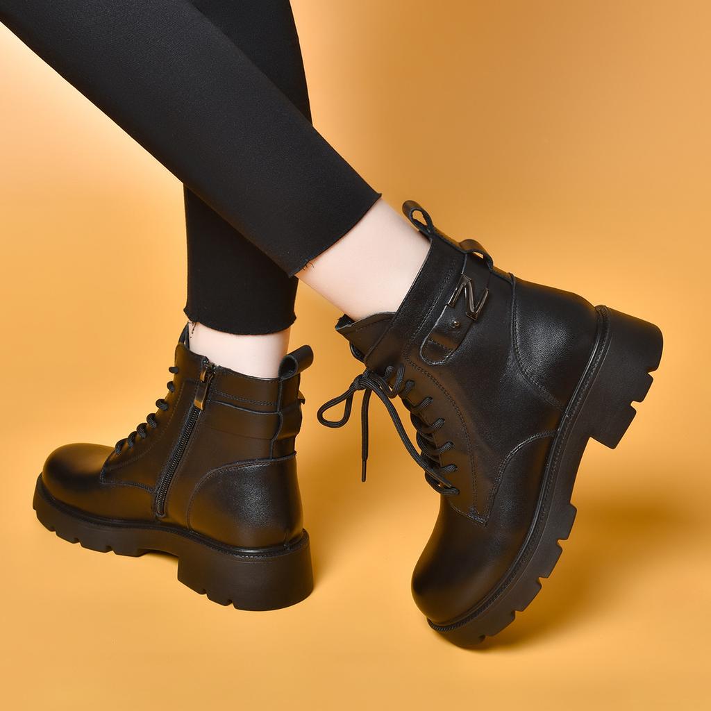 Martin Boots Women's Round Head Lace-up Locomotive Boots First Layer Cowhide Metal Buckle Cotton Boots