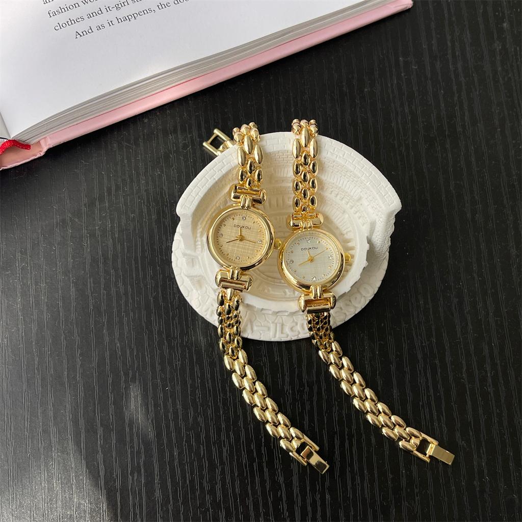 Korean Fashion Chain Small Gold Watch Watch Women'S Fashion Point Diamond