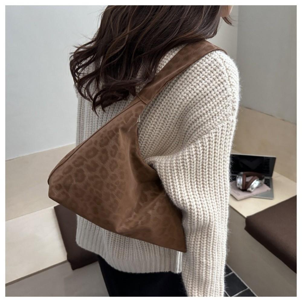 New Lightweight Women's Shoulder Bag Large Capacity Leopard Print Underarm Bag Crossbody Bag