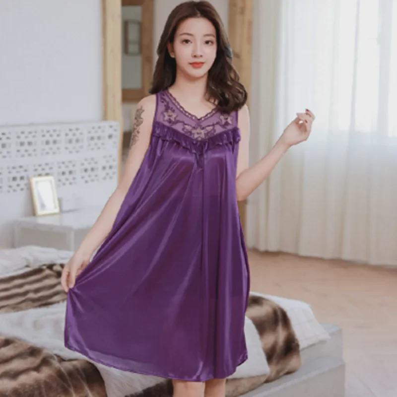 Damenunterwäsche aus Kunstseide für Frühling/Sommer: Sexy Nachthemd aus Eisseidenspitze mit großem Swingrock für den Heimgebrauch in Unifarben.