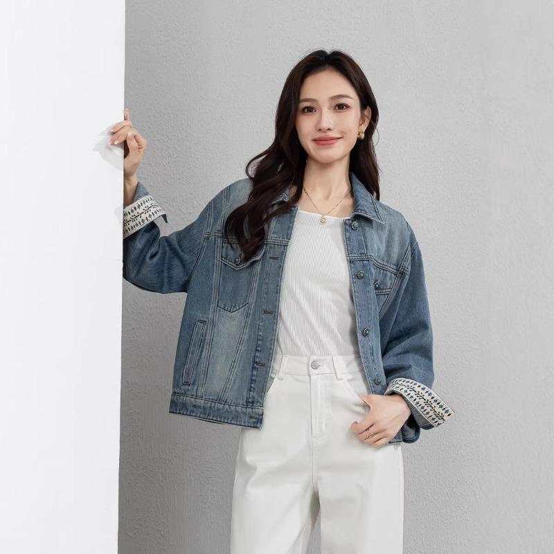 New Fashionable Women's Denim Jacket Retro Lapel Short Loose Top