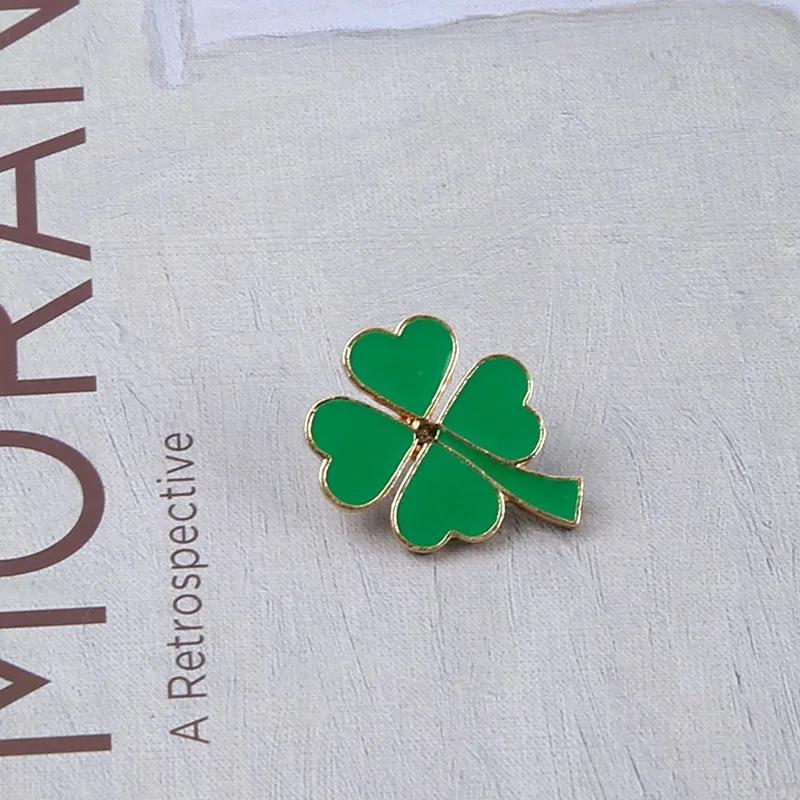 Lucky Four-leaf Clover Brooch Exquisite and Versatile Alloy Badge Green Plant Badge Buckle Pin Clothing Bag Brooch