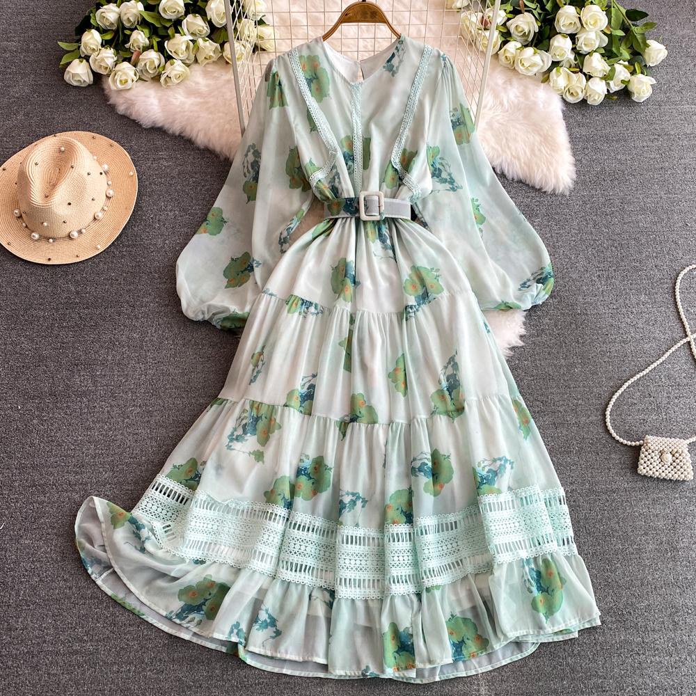 Осеннее винтажное женское длинное платье в стиле пэчворк с цветочным принтом — фото 24