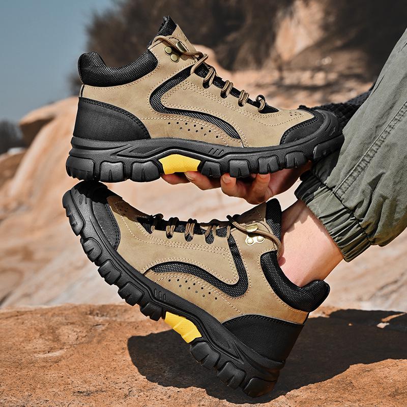 Men's Mid-Cut Plus Velvet Non-Slip Outdoor Hiking Shoes