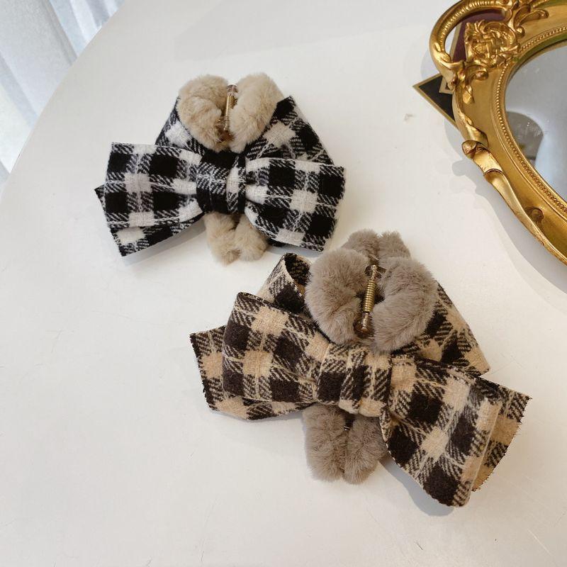 1pc Autumn/Winter Plush Grab Clip South Korea Dongdaemun Checkered Bow Hairpin Female Hairpin Large Shark Clip Female