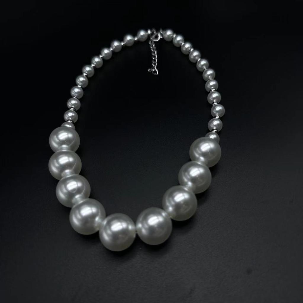 Female High-end Niche Exaggerated Necklace