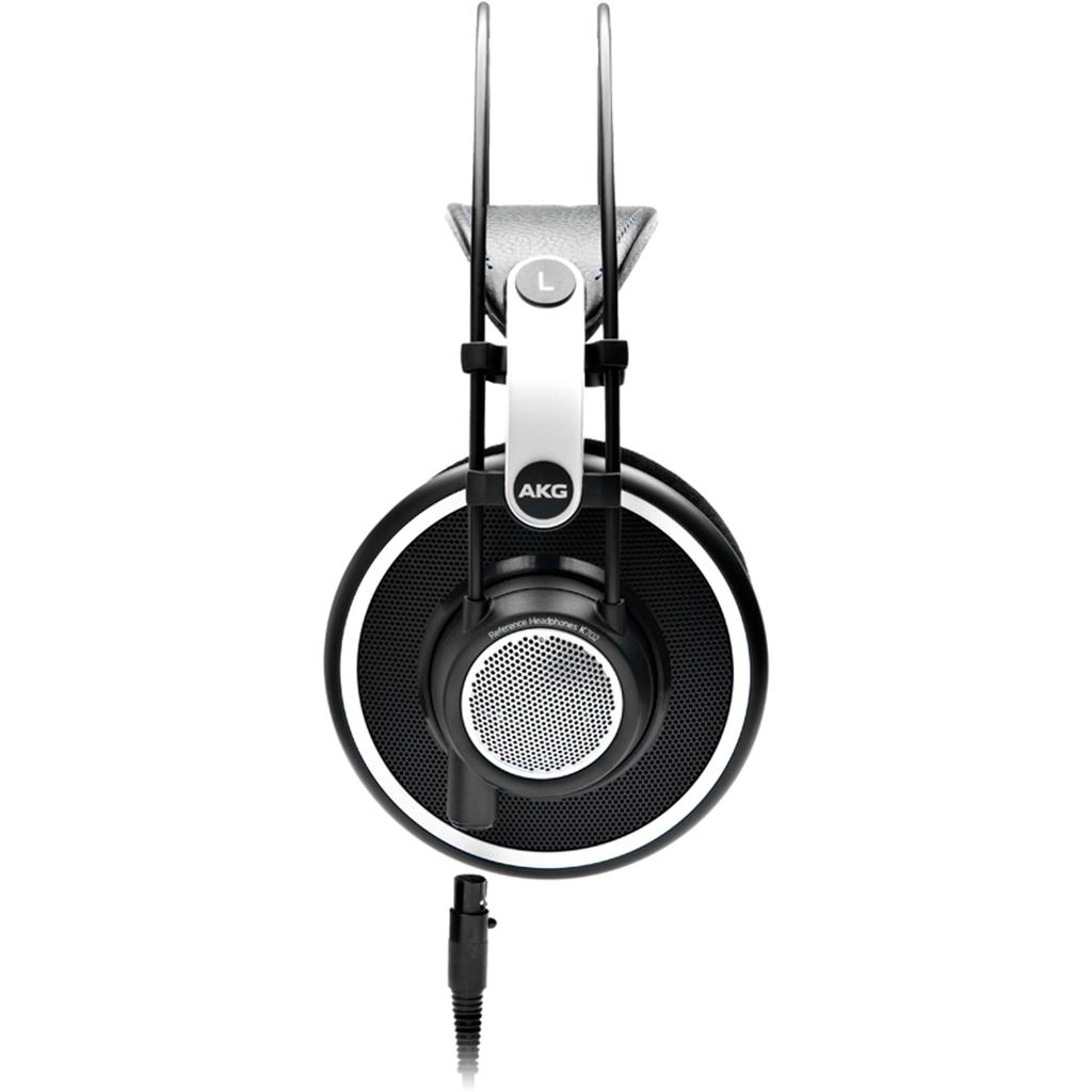 AKG K702 açık hava kulaklıkları