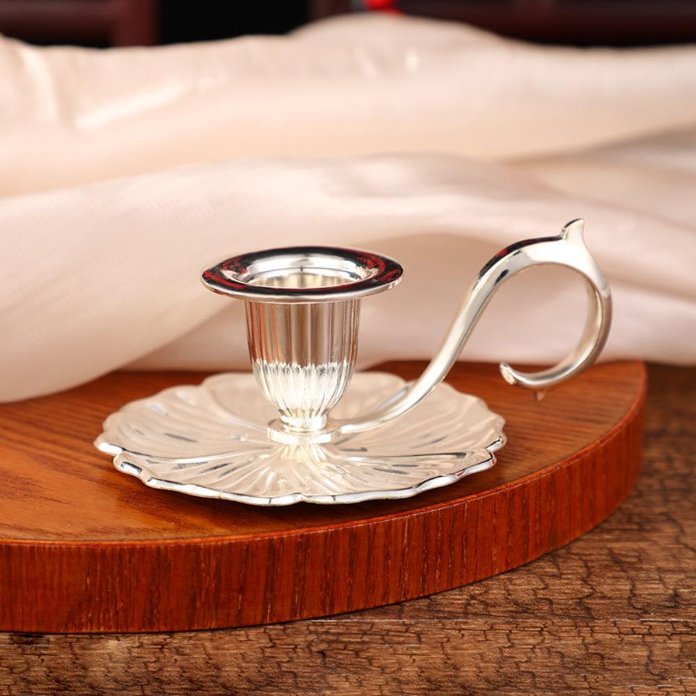 

New European Style Candlestick Retro Handheld Candle Holders Single Head Taper Holder Candlelight Stand Valentines Day срібний