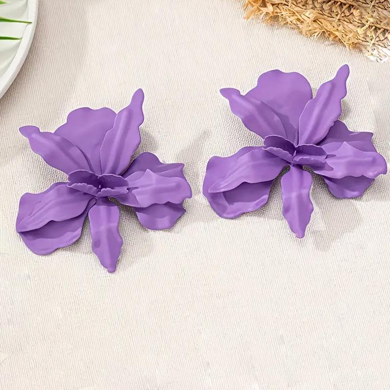 Stylish Oversized Geometric Pleated Paint Stud Earrings For Streetwear, Parties And Various Occasions Spring/Summer