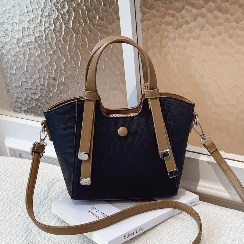 

2025 summer foreign style fashion shoulder big new summer messenger bag women s high value bag handbag women s bag чёрный