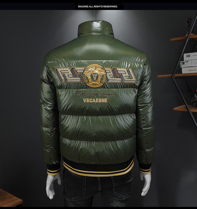 Trendige weiße Herren-Daunenjacke mit heller Oberfläche (Modell 2025) – Dick gefütterter und leichter Wintermantel