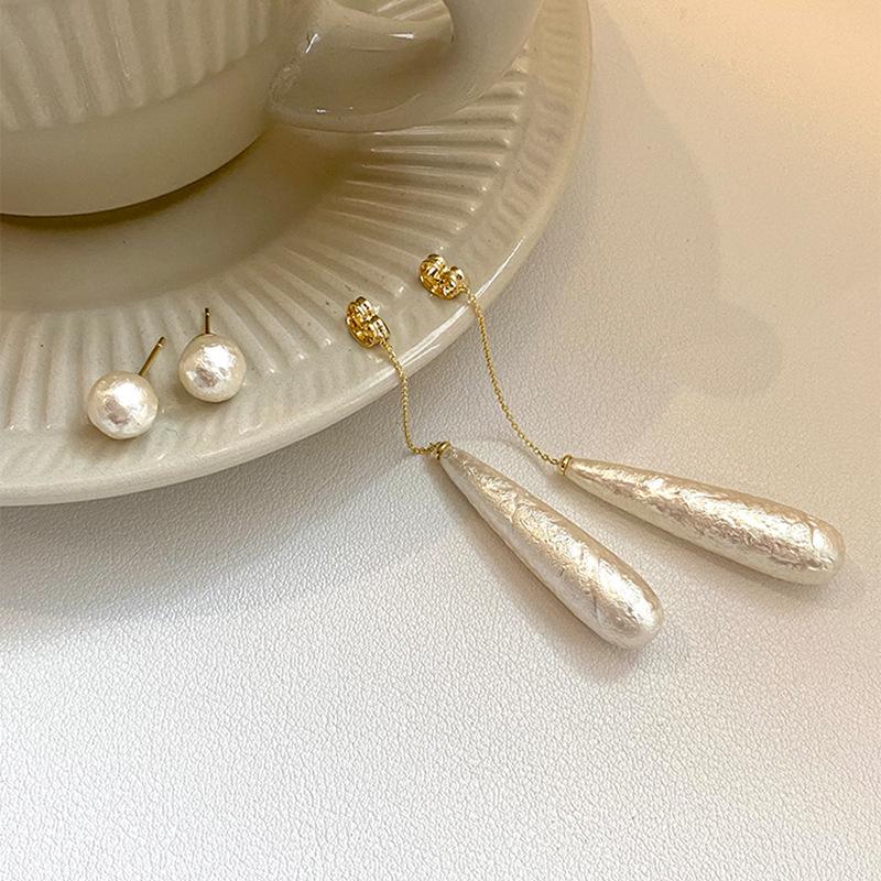 French simple water drop pearl earrings Internet celebrity same earrings retro high temperament earrings women