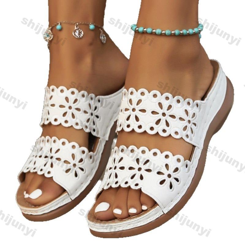 Large Size Vintage Shoes Women's 2025 Summer New Comfortable Hollow Flower Platform Sandals Female Lightweight Wedge Slippers