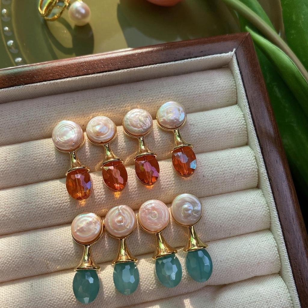 Elegant French Retro Baroque Rhinestone Stud Earrings for Women