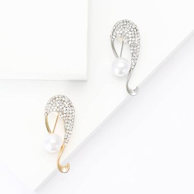Herbst und Winter einfache Legierung Strass Perle Brosche exquisite Mode Damen Anzug Mantel Corsage Schmuck Pin