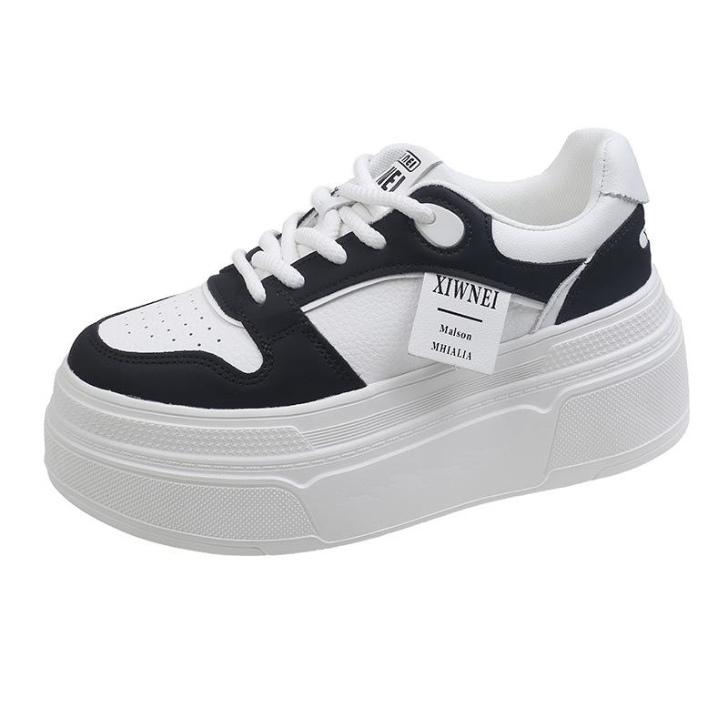 Dicke Sohle, innen höhenverstärkende Board-Schuhe, Damen 2025 Herbst, neue Mode und Freizeit, beliebte Muffin-Schuhe, super angesagte weiße Schuhe, Damenschuhe