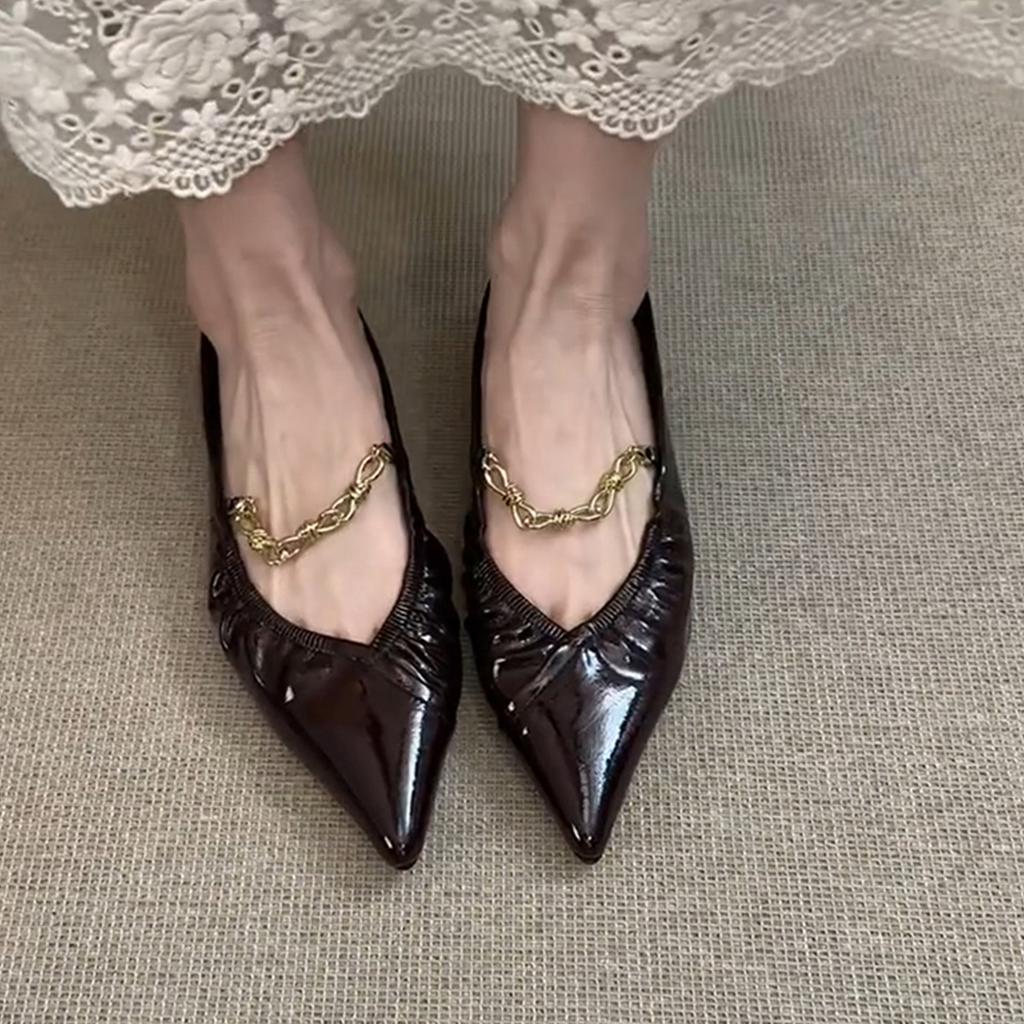 Sheepskin Version Pointed Shoes Pleated Flat Bottom Beautiful Single Shoes Women's French Metal Chain Temperament Mary Jane Shoes
