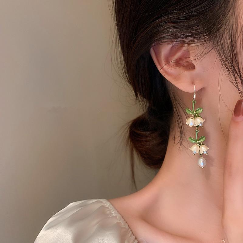 New Design Lily of The Valley Zircon Green Ear Hook for Women Fashion Elegant White Flowers Drop Earrings Wedding Party Zircon
