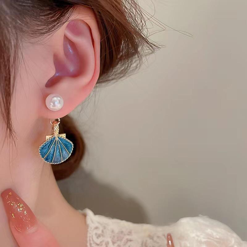 Fashion Enamel Shell Pearl Earrings For Women Exquisite Elegant Pendant Earrings Casual Vacation Party Jewelry Lady Gifts 1Pair