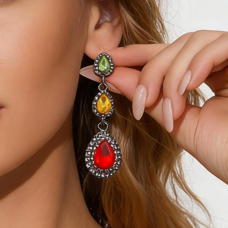 Silver Needle Rhinestone Water Drop Tassel Stud Earrings: Vintage, High-End, Elegant Accessories for Women.