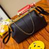 New Women's Bag Clip Mouth Shell Bag Autumn and Winter European Retro Hand-held Shoulder Bag PU Chain Bag