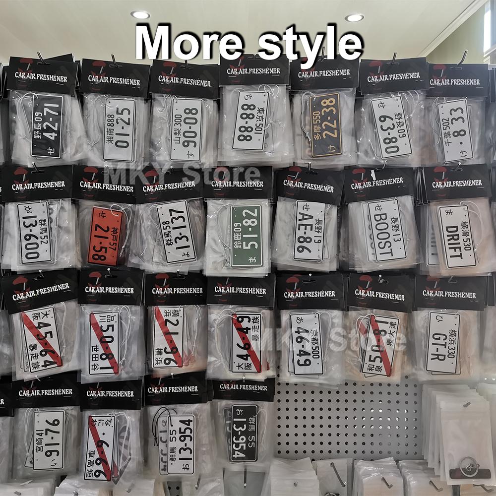 Yüksek Kaliteli Araba Hava Spreyi Asılı Oto Dikiz Aynası Parfüm JDM Yarış Stili Araba Plakası Katı