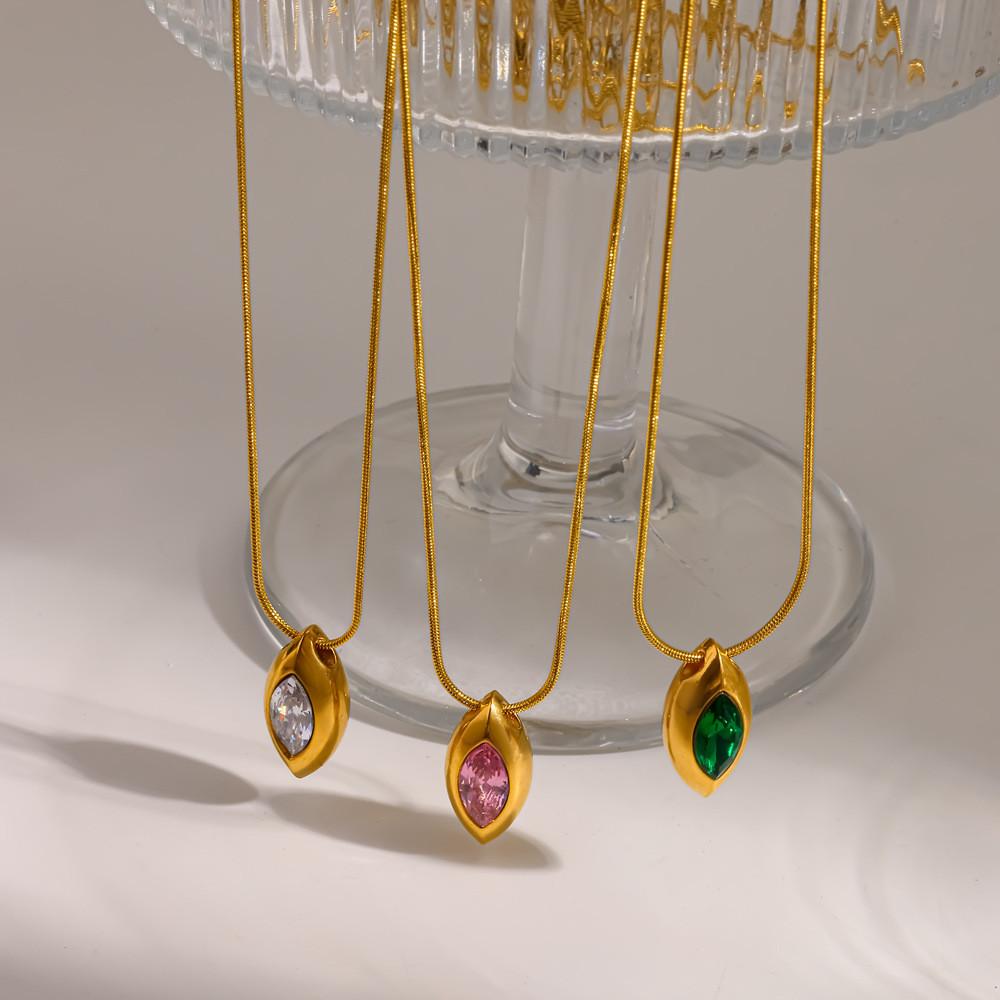 Star Zircon Drop Pendant Necklace With Gold Plated Stainless Steel For Daily Wear