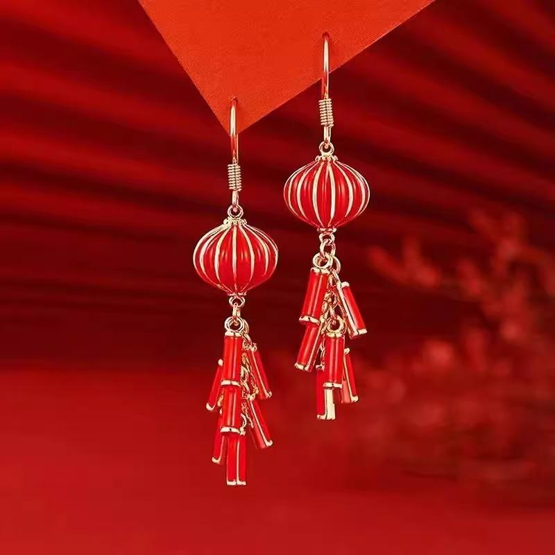 Chinese Style Red Lantern Firecracker Fringed Earrings Atmospheric High-End Long New Year'S Earrings Light Luxury Retro Earrings