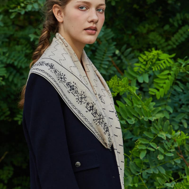 ANA MAISON Text from Ivory Silk Wool Scarf [PMsw-1427]