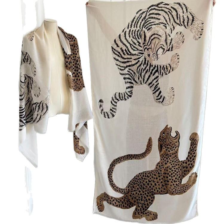 Extravagant big cheetah scarf shawl retro old money style thin shoulder pads 1116 new air-conditioned room small vest lady