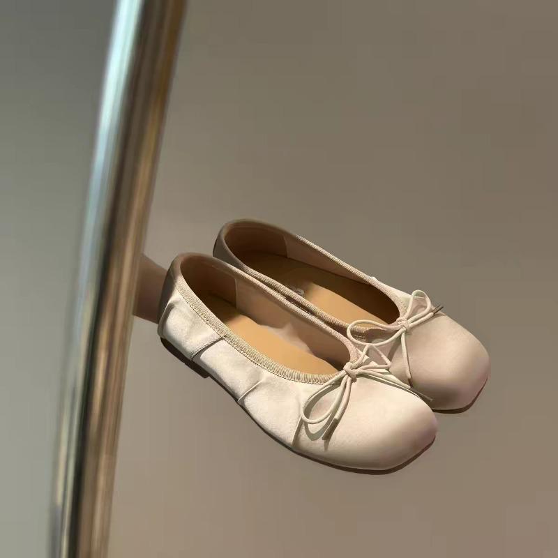 Pretty Feifei women's shoes new polka dot satin light mouth Mary Jane single shoes spring and summer slope bottom ballet split toe shoes