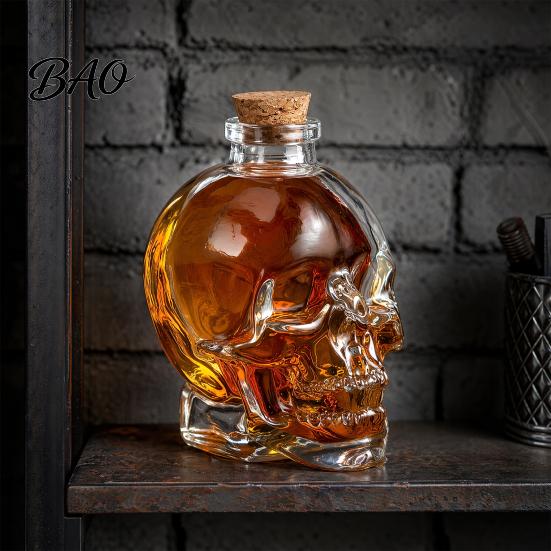Bottiglia per la Conservazione del Bourbon Decanter da Whiskey a Forma di Teschio, Vetro 3D per Liquori con Tappo, Dispenser da Vino Originale per Home Bar, Regalo Gotico Unico per Uomini Versamento Fluido