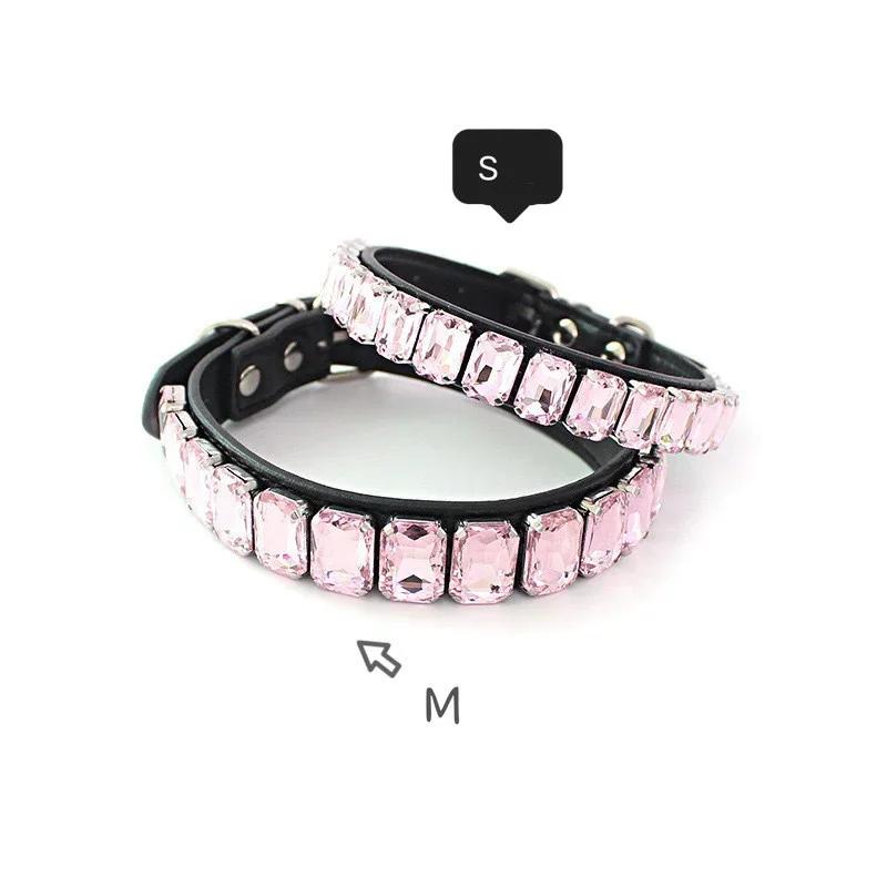 Bling Strass Hundehalsband Weißes PU-Leder Katzenhalsband Funkelndes Kristall Haustierhalsband Verstellbar für Hunde Tägliches Gassi Gehen Party Dekoration