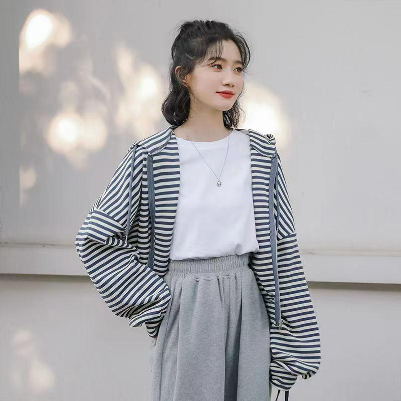 Frühlings- und Herbst-Faul-Cardigan Gestreifte Sweatshirt-Jacke Damen Neu Locker Kapuzenpullover Hong Kong Style Oberteil