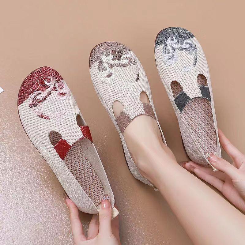 Ladies' Summer 2025 Breathable Soft Sole Anti-slip Mom Shoes Leisure Mesh Flat Embroidered Shoes Embroidery