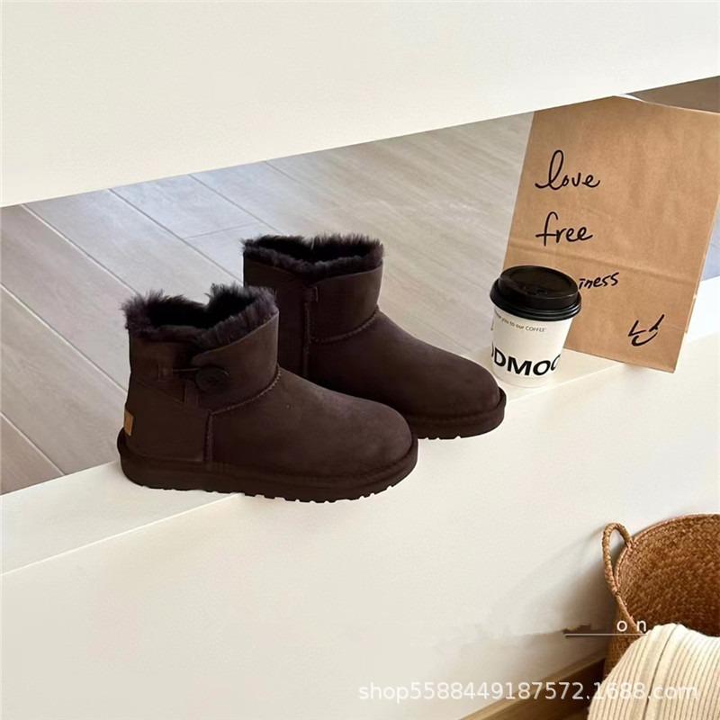 Henan Sangpo snow boots classic sheepskin fur integrated warm versatile
