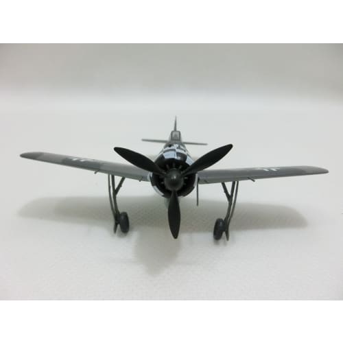 1/72 scale completed model 36401 German Air Force Focke-Wulf Fw-190A-6 1st Fighter Wing 1943