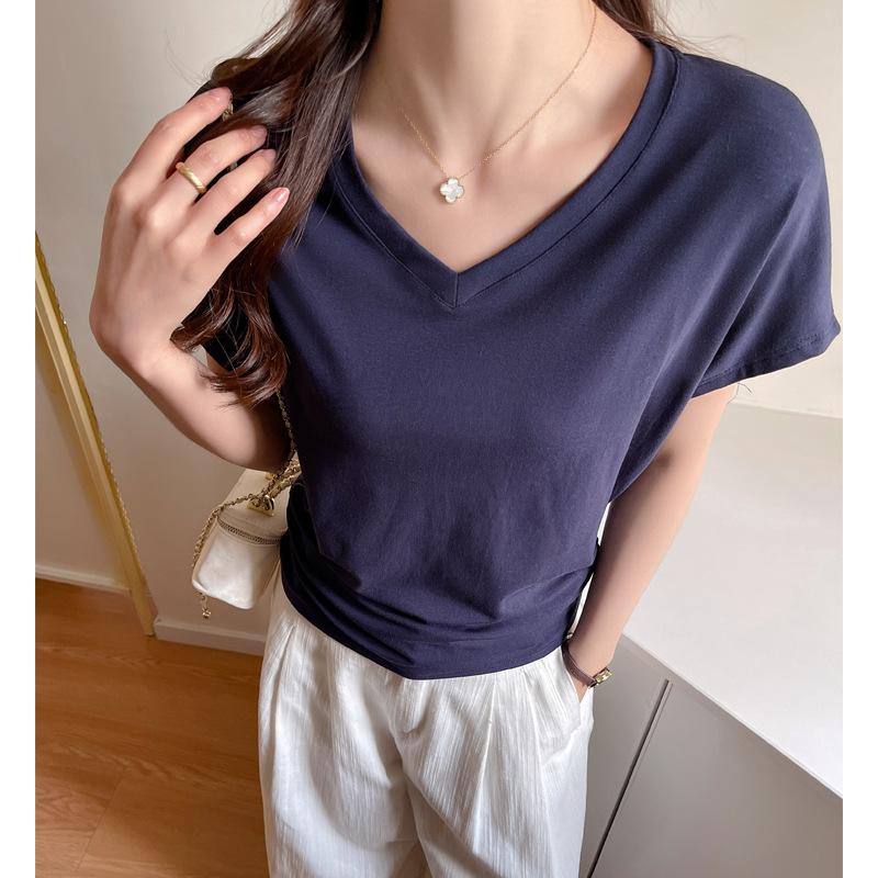 Shoulder-length short-sleeve T-shirt for women, spring-summer design niche V-neck waist-cinching slimming Korean style spicy girl basic black top