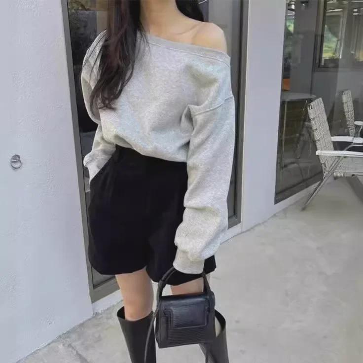 Women's Off-Shoulder Solid Color Sweatshirt, Casual Loose Fit, Long-Sleeved, Spring/Autumn.
