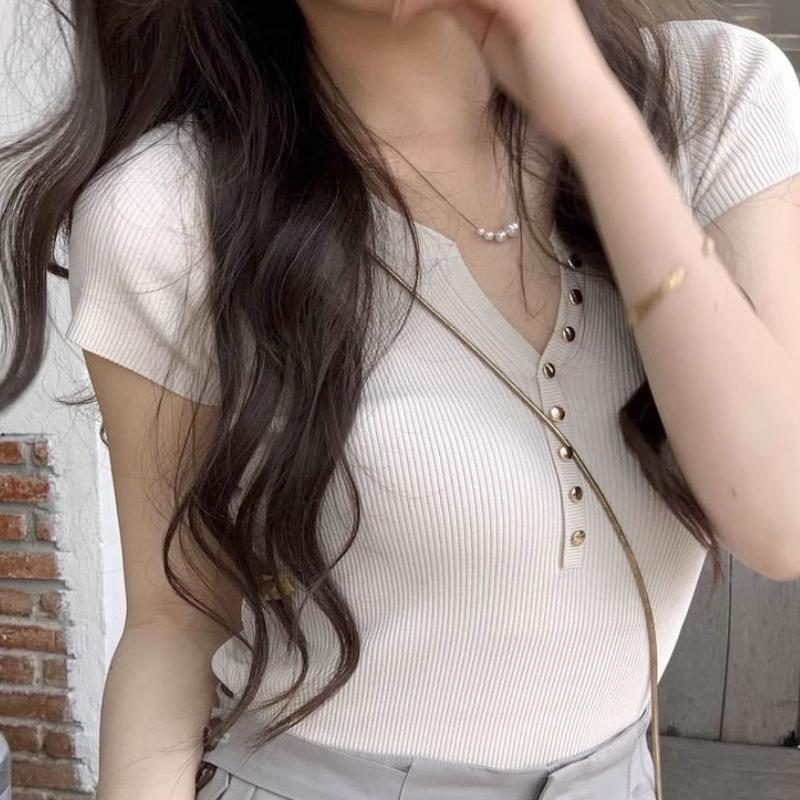 White Short V-neck Shoulder Short Sleeved T-shirt for Women In Summer Slim Fit and Sexy Ice Silk Knitted T-shirt Top Thin Version