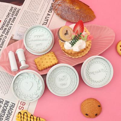 New 4pcs Valentine's Day Cookie Cutters 3D Pressing Animal Love Cake Tools Set Biscuit Fondant Mould Baking Sugarcraft Mold
