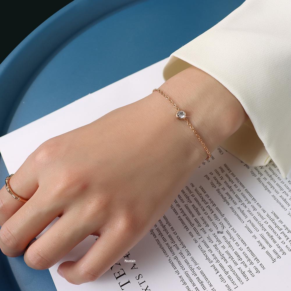 Минималистичный Евро-Американский Браслет Цепочка из Нержавеющей Стали с Покрытием 18 карат Золотом и Бриллиантами