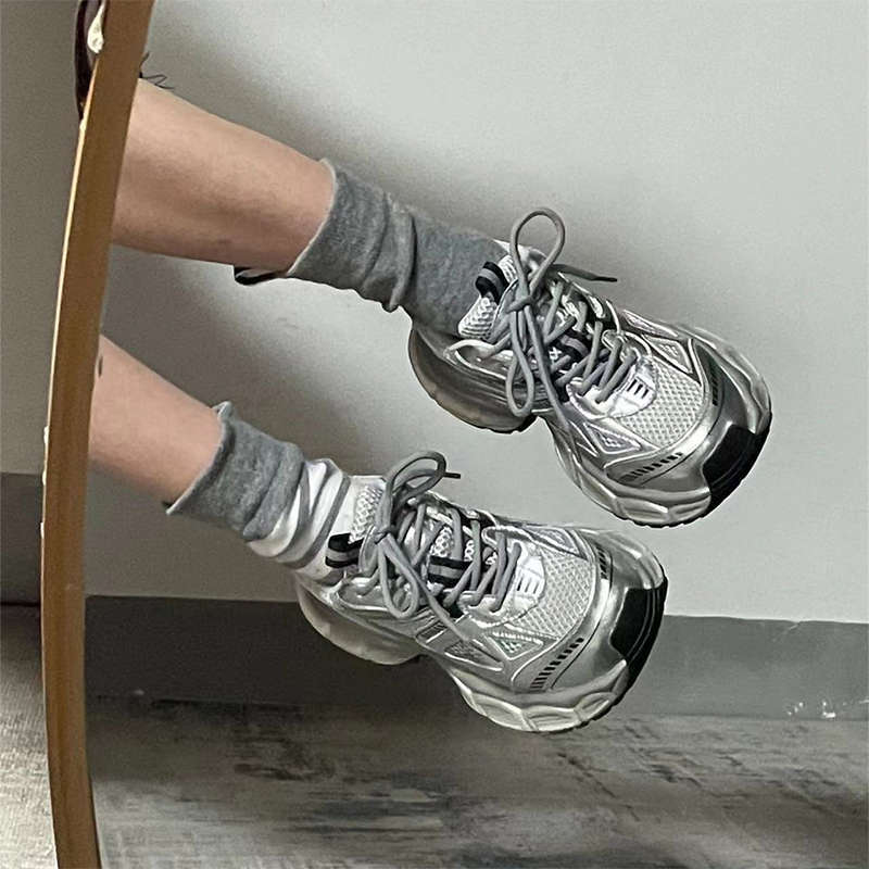 Popular dad shoes women's 2025 new autumn models show small feet, thick soles increase height, silver casual mesh sneakers women