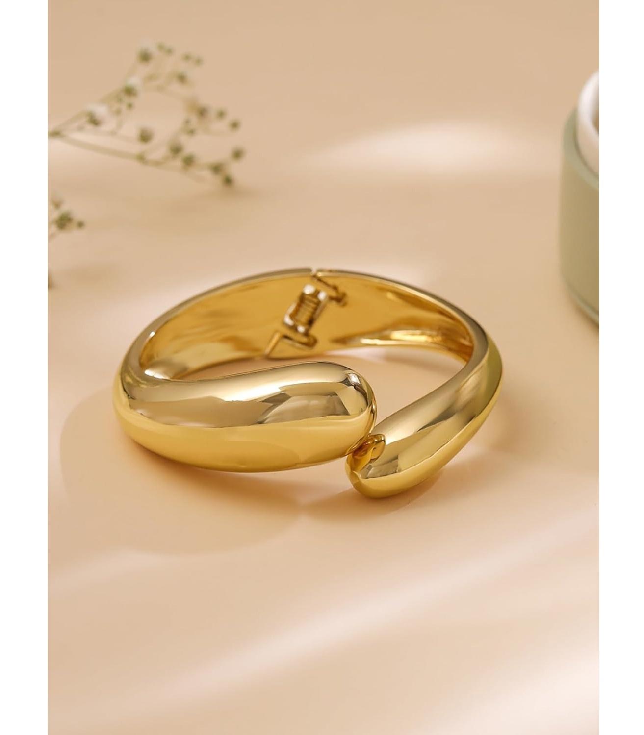 

Elvora Cuff Bracelet For Woman | Fashion Golden Bracelets Hand Accessories For Women | Open Kada Bracelets for Girls Onesize золотий