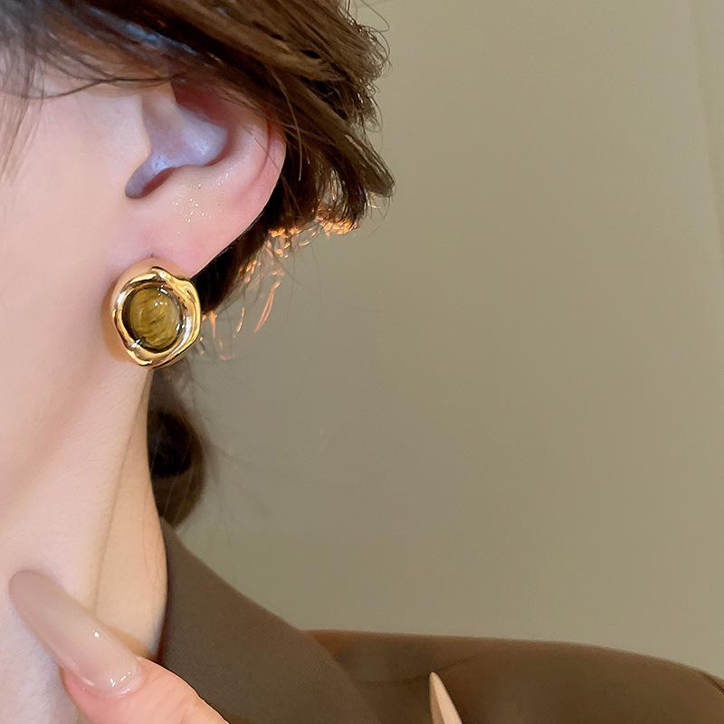 Maillard Tiger's Eye Stone Retro Stud Earrings 2025 New Popular Light Luxury Earrings Unique Earrings Women