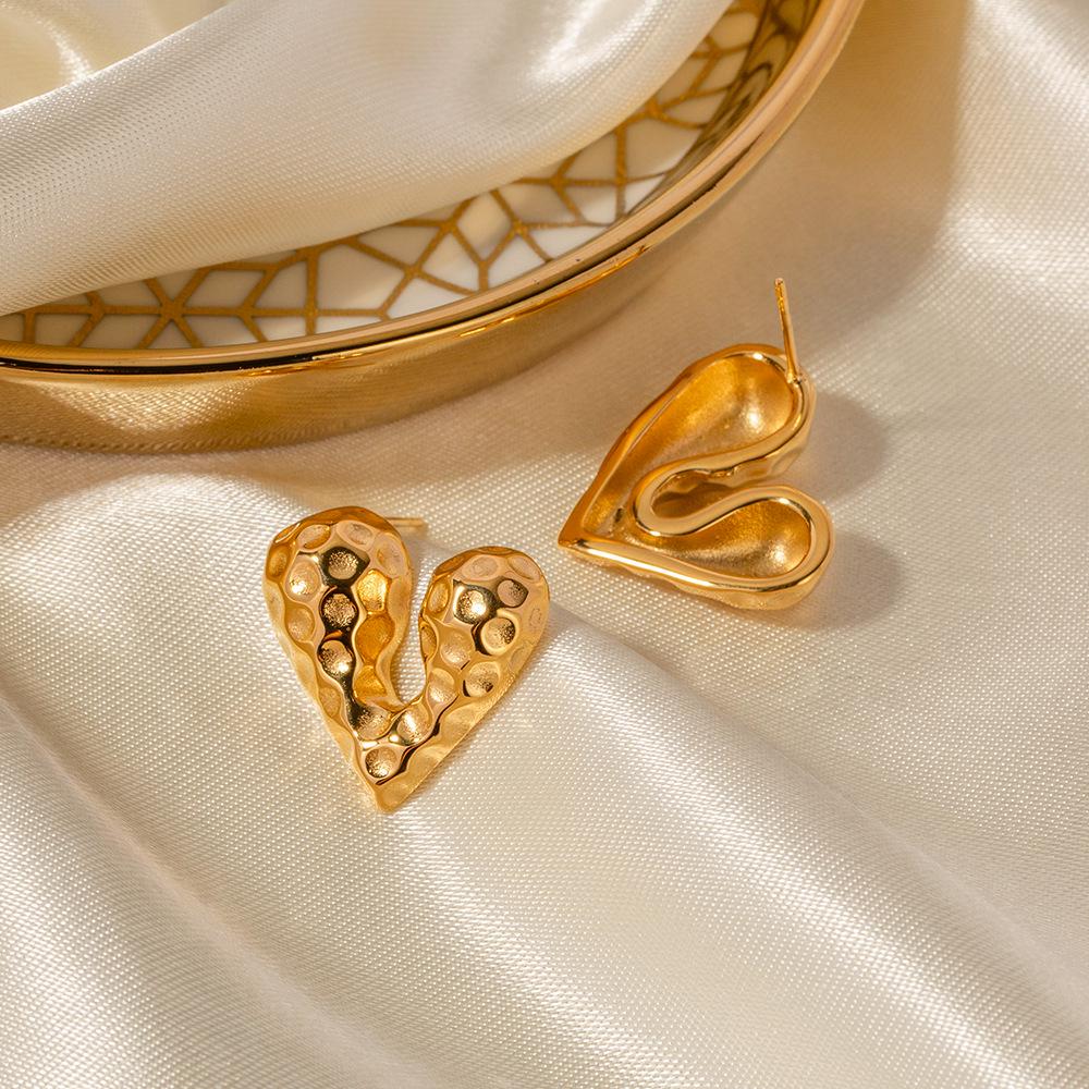 18K Gold Heart-Shaped Liquid Stud Earrings - Trendy European & American Style