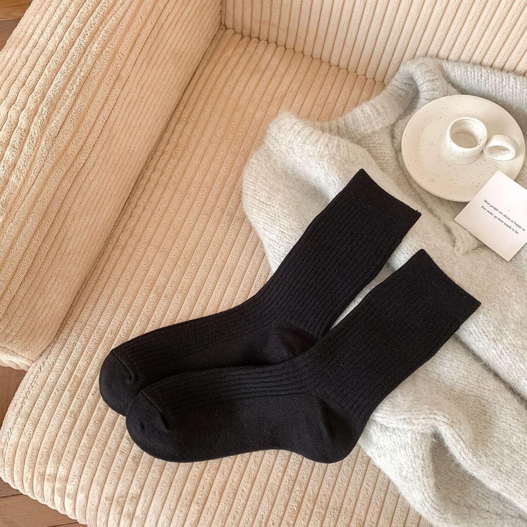 Korean Style Plus Velvet Thick Warm Socks for Women and Men – Autumn/Winter Collection, Solid Color, Long, Versatile Wool Pile Socks